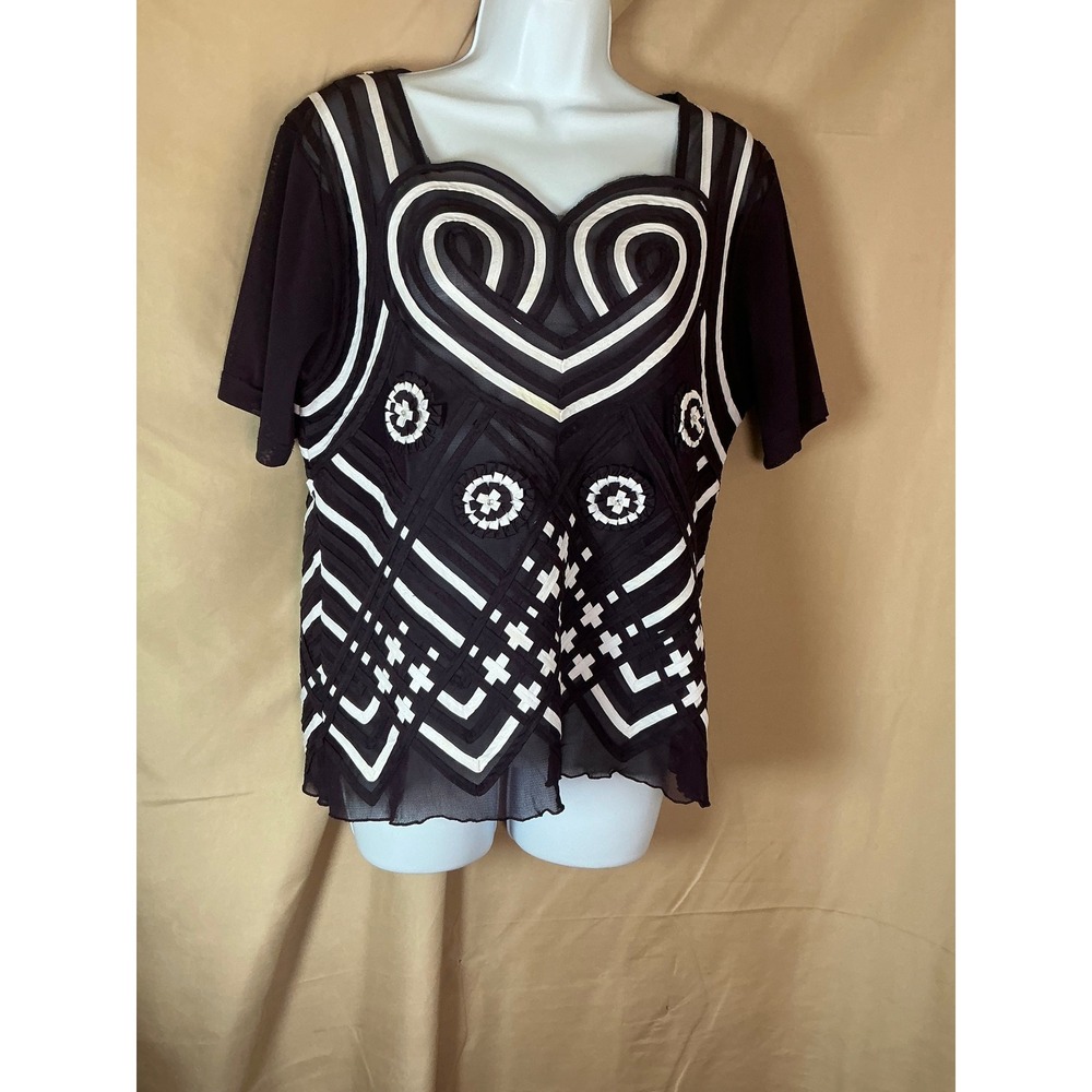Conos Mesh Heart Applique Top Womens XL/XXL Black White Excellent 3D Floral Art